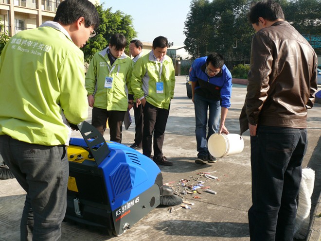 2012年12月6日慧聪网牽手考察团到访我司的活动花絮